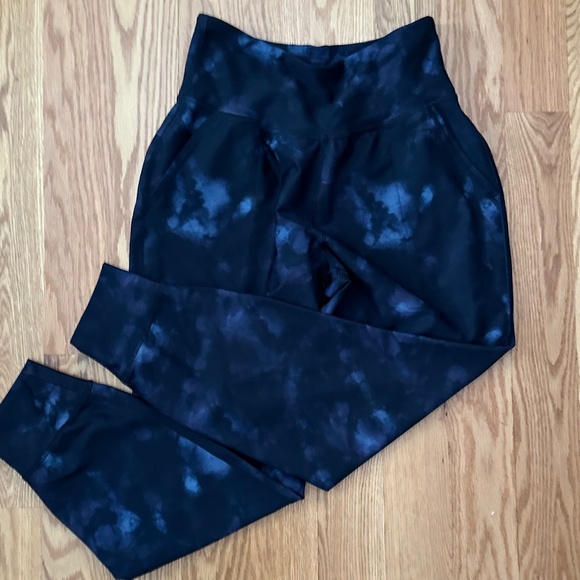 Old Navy Powersoft High Rise Jogger (M) - Picture 5 of 15